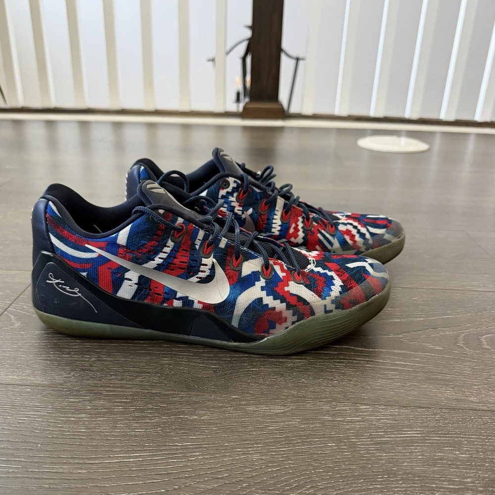 Kobe 9 EM Low 'Independence Day' (2014) Size 10.5 Needs Re-glue